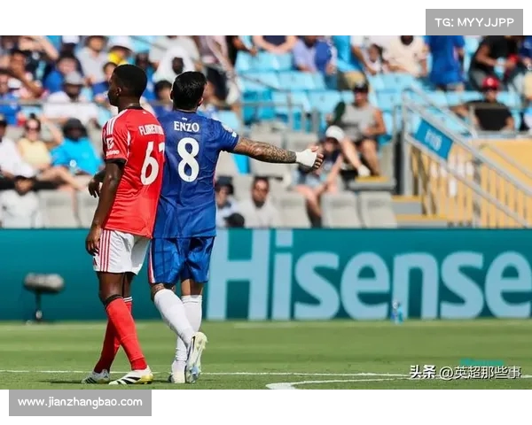 德甲揭幕战激烈开战 豪门对决引爆新赛季激情四溢 德甲揭幕战激烈开战 豪门对决引爆新赛季激情四溢